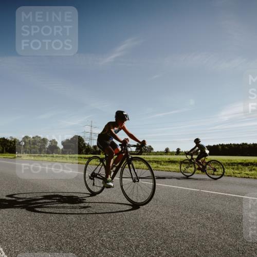 07.09.2025 - 19. Norderstedt Triathlon Michael Burmester http://msf.ph/oto/8849197 07.09.2025 09:38:53 Radfahren 562, 591, 609 meine-sportfotos.de