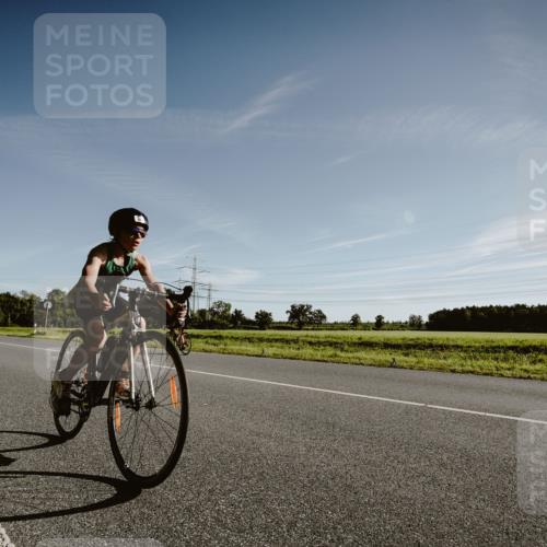 07.09.2025 - 19. Norderstedt Triathlon Michael Burmester http://msf.ph/oto/8849216 07.09.2025 09:39:15 Radfahren 572, 586, 587, 613 meine-sportfotos.de