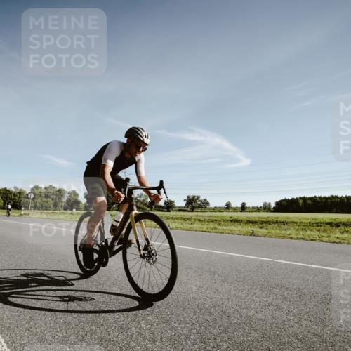 07.09.2025 - 19. Norderstedt Triathlon Michael Burmester http://msf.ph/oto/8849460 07.09.2025 10:21:03 Radfahren 1147 meine-sportfotos.de