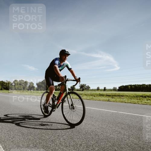 07.09.2025 - 19. Norderstedt Triathlon Michael Burmester http://msf.ph/oto/8849492 07.09.2025 10:23:43 Radfahren 1127 meine-sportfotos.de