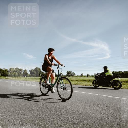 07.09.2025 - 19. Norderstedt Triathlon Michael Burmester http://msf.ph/oto/8849520 07.09.2025 10:26:06 Radfahren 1118 meine-sportfotos.de