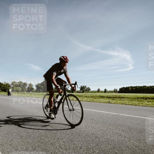 07.09.2025 - 19. Norderstedt Triathlon Michael Burmester http://msf.ph/oto/8849532 07.09.2025 10:26:11 Radfahren 1117, 1151 meine-sportfotos.de