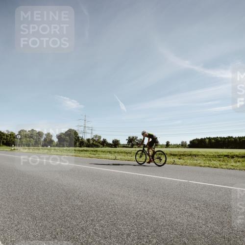 07.09.2025 - 19. Norderstedt Triathlon Michael Burmester http://msf.ph/oto/8849564 07.09.2025 10:29:30 Radfahren  meine-sportfotos.de