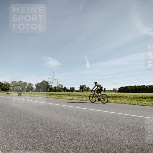 07.09.2025 - 19. Norderstedt Triathlon Michael Burmester http://msf.ph/oto/8849675 07.09.2025 10:32:16 Radfahren  meine-sportfotos.de