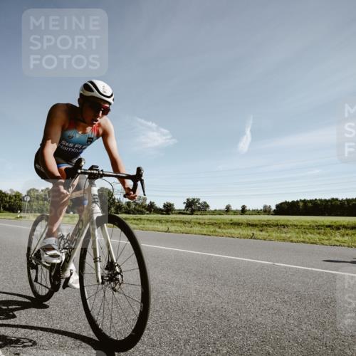 07.09.2025 - 19. Norderstedt Triathlon Michael Burmester http://msf.ph/oto/8849773 07.09.2025 10:35:48 Radfahren 654, 675, 677 meine-sportfotos.de
