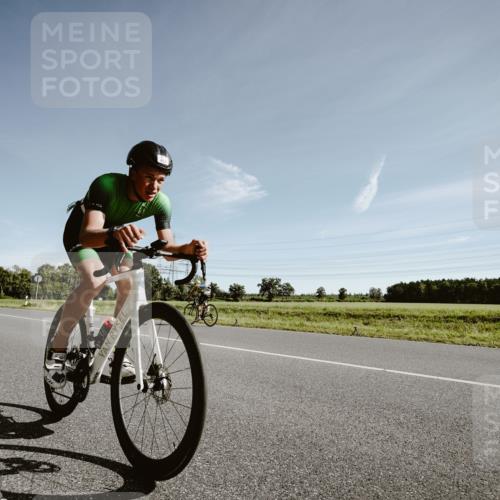 07.09.2025 - 19. Norderstedt Triathlon Michael Burmester http://msf.ph/oto/8849833 07.09.2025 10:37:01 Radfahren 663, 687 meine-sportfotos.de