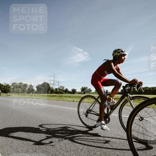 07.09.2025 - 19. Norderstedt Triathlon Michael Burmester http://msf.ph/oto/8849881 07.09.2025 10:38:24 Radfahren 112, 672, 690 meine-sportfotos.de