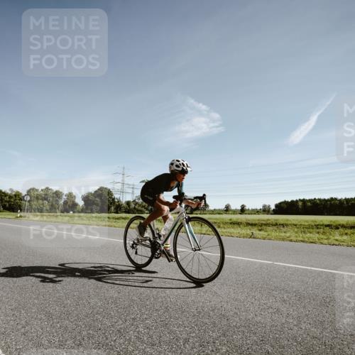 07.09.2025 - 19. Norderstedt Triathlon Michael Burmester http://msf.ph/oto/8849926 07.09.2025 10:39:45 Radfahren 118 meine-sportfotos.de