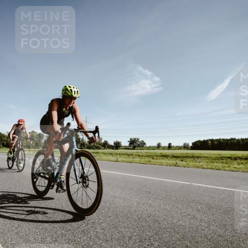 07.09.2025 - 19. Norderstedt Triathlon Michael Burmester http://msf.ph/oto/8849941 07.09.2025 10:40:19 Radfahren 64, 637, 678 meine-sportfotos.de