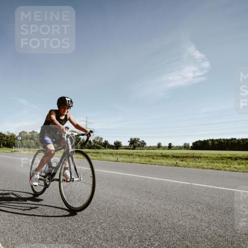07.09.2025 - 19. Norderstedt Triathlon Michael Burmester http://msf.ph/oto/8850083 07.09.2025 10:43:55 Radfahren 71 meine-sportfotos.de