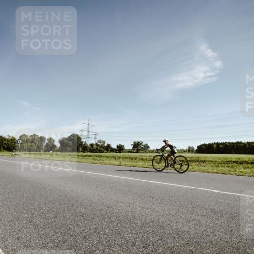 07.09.2025 - 19. Norderstedt Triathlon Michael Burmester http://msf.ph/oto/8850100 07.09.2025 10:44:20 Radfahren 111 meine-sportfotos.de