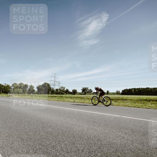 07.09.2025 - 19. Norderstedt Triathlon Michael Burmester http://msf.ph/oto/8850201 07.09.2025 11:01:35 Radfahren  meine-sportfotos.de