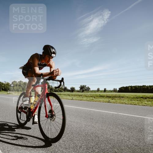 07.09.2025 - 19. Norderstedt Triathlon Michael Burmester http://msf.ph/oto/8850210 07.09.2025 11:01:57 Radfahren 1163, 1165 meine-sportfotos.de