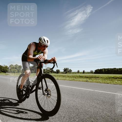 07.09.2025 - 19. Norderstedt Triathlon Michael Burmester http://msf.ph/oto/8850213 07.09.2025 11:02:21 Radfahren 1157 meine-sportfotos.de