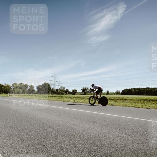 07.09.2025 - 19. Norderstedt Triathlon Michael Burmester http://msf.ph/oto/8850225 07.09.2025 11:02:48 Radfahren  meine-sportfotos.de