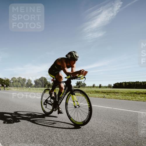 07.09.2025 - 19. Norderstedt Triathlon Michael Burmester http://msf.ph/oto/8850234 07.09.2025 11:03:07 Radfahren 225 meine-sportfotos.de