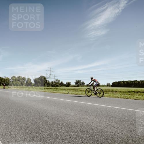 07.09.2025 - 19. Norderstedt Triathlon Michael Burmester http://msf.ph/oto/8850270 07.09.2025 11:03:37 Radfahren 1166 meine-sportfotos.de