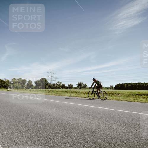 07.09.2025 - 19. Norderstedt Triathlon Michael Burmester http://msf.ph/oto/8850369 07.09.2025 11:06:19 Radfahren 1208 meine-sportfotos.de