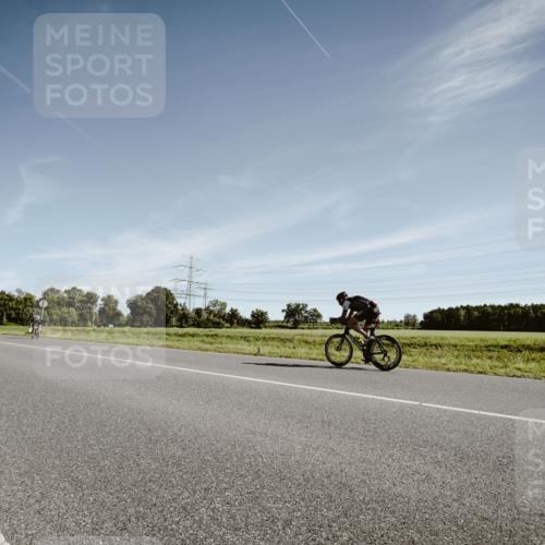07.09.2025 - 19. Norderstedt Triathlon Michael Burmester http://msf.ph/oto/8850378 07.09.2025 11:06:25 Radfahren 200 meine-sportfotos.de
