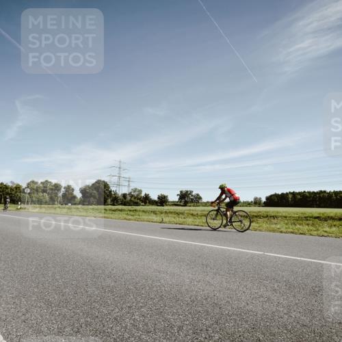 07.09.2025 - 19. Norderstedt Triathlon Michael Burmester http://msf.ph/oto/8850429 07.09.2025 11:07:04 Radfahren  meine-sportfotos.de