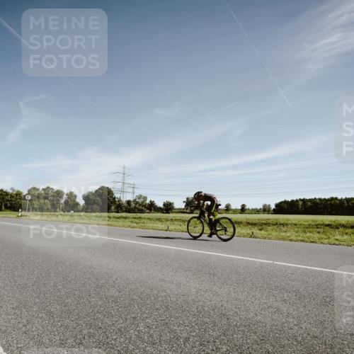07.09.2025 - 19. Norderstedt Triathlon Michael Burmester http://msf.ph/oto/8850441 07.09.2025 11:07:35 Radfahren  meine-sportfotos.de
