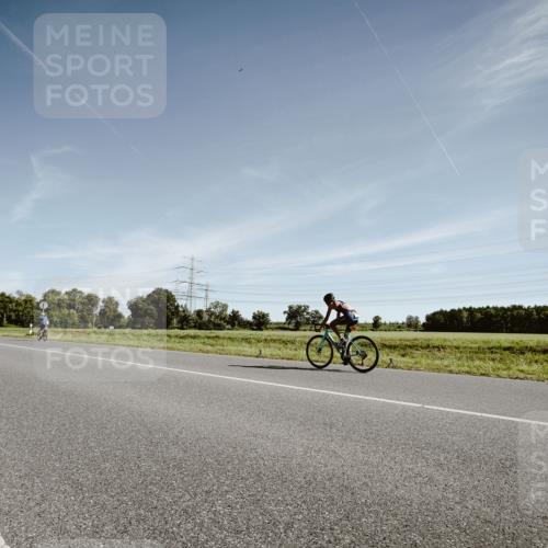07.09.2025 - 19. Norderstedt Triathlon Michael Burmester http://msf.ph/oto/8850450 07.09.2025 11:07:42 Radfahren 1175, 1186 meine-sportfotos.de
