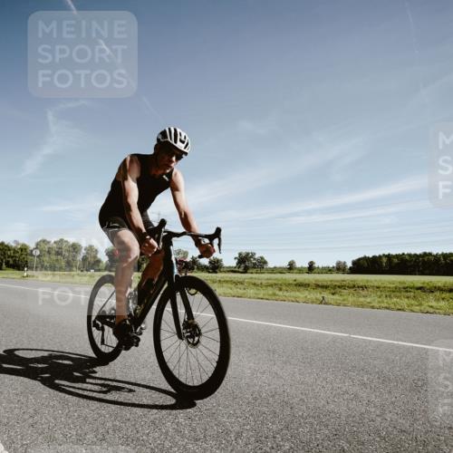 07.09.2025 - 19. Norderstedt Triathlon Michael Burmester http://msf.ph/oto/8850633 07.09.2025 11:10:08 Radfahren 774 meine-sportfotos.de