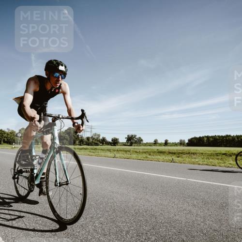 07.09.2025 - 19. Norderstedt Triathlon Michael Burmester http://msf.ph/oto/8850719 07.09.2025 11:11:12 Radfahren 1200 meine-sportfotos.de