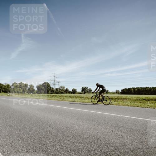 07.09.2025 - 19. Norderstedt Triathlon Michael Burmester http://msf.ph/oto/8850728 07.09.2025 11:11:33 Radfahren  meine-sportfotos.de