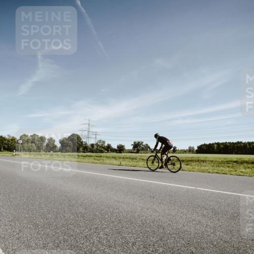 07.09.2025 - 19. Norderstedt Triathlon Michael Burmester http://msf.ph/oto/8850744 07.09.2025 11:11:57 Radfahren 1257 meine-sportfotos.de