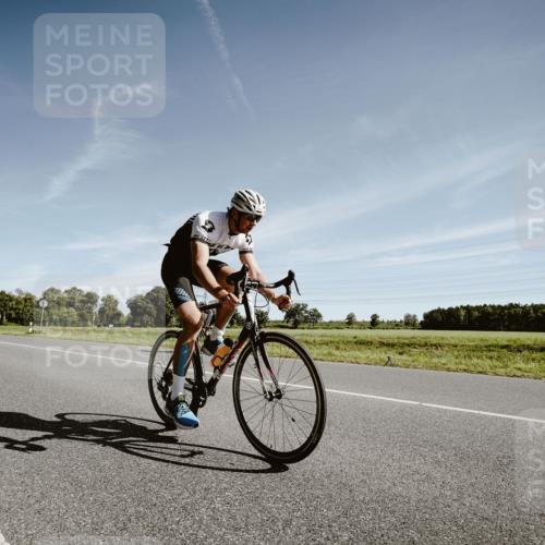 07.09.2025 - 19. Norderstedt Triathlon Michael Burmester http://msf.ph/oto/8850870 07.09.2025 11:12:44 Radfahren 1195, 1206, 1219, 1323 meine-sportfotos.de