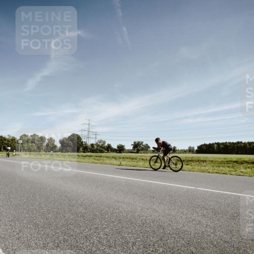07.09.2025 - 19. Norderstedt Triathlon Michael Burmester http://msf.ph/oto/8850940 07.09.2025 11:13:43 Radfahren 225 meine-sportfotos.de