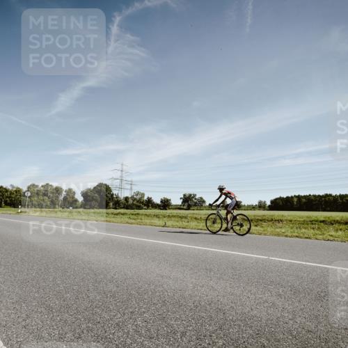07.09.2025 - 19. Norderstedt Triathlon Michael Burmester http://msf.ph/oto/8851114 07.09.2025 11:16:44 Radfahren 200 meine-sportfotos.de