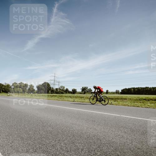 07.09.2025 - 19. Norderstedt Triathlon Michael Burmester http://msf.ph/oto/8851152 07.09.2025 11:17:11 Radfahren 152, 204, 1173 meine-sportfotos.de