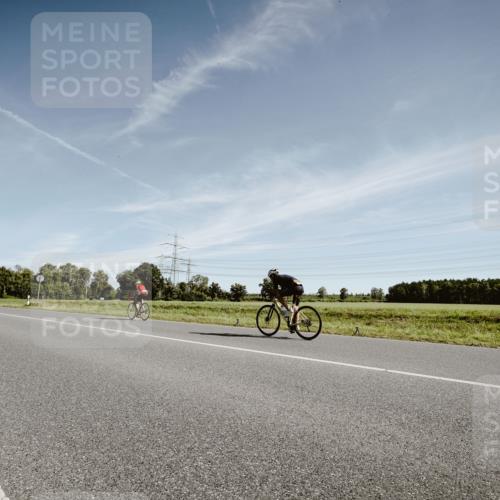 07.09.2025 - 19. Norderstedt Triathlon Michael Burmester http://msf.ph/oto/8851377 07.09.2025 11:21:17 Radfahren 1181 meine-sportfotos.de