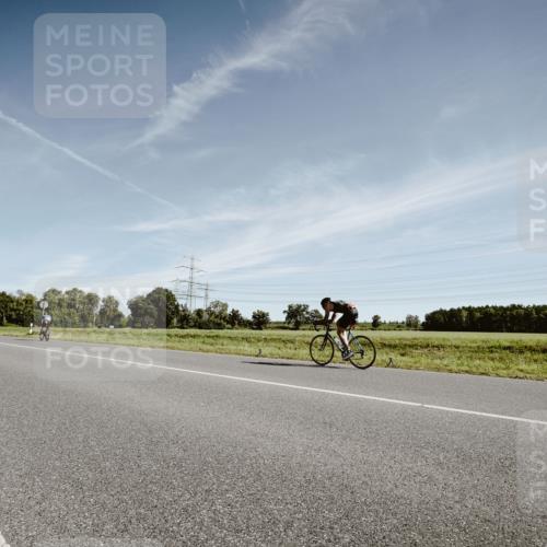 07.09.2025 - 19. Norderstedt Triathlon Michael Burmester http://msf.ph/oto/8851410 07.09.2025 11:21:34 Radfahren 1193 meine-sportfotos.de