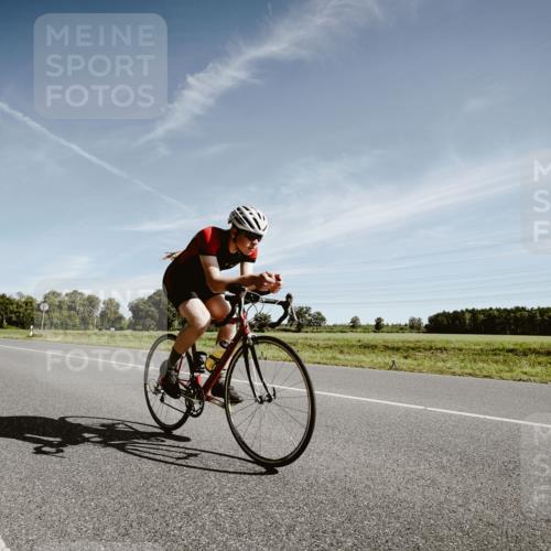07.09.2025 - 19. Norderstedt Triathlon Michael Burmester http://msf.ph/oto/8851434 07.09.2025 11:22:07 Radfahren 1199 meine-sportfotos.de