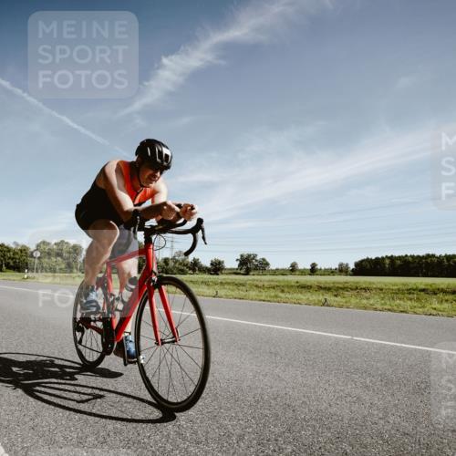 07.09.2025 - 19. Norderstedt Triathlon Michael Burmester http://msf.ph/oto/8851456 07.09.2025 11:22:28 Radfahren 833, 1377 meine-sportfotos.de