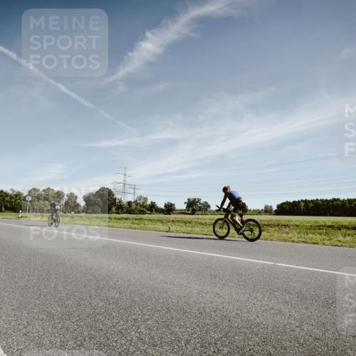 07.09.2025 - 19. Norderstedt Triathlon Michael Burmester http://msf.ph/oto/8851528 07.09.2025 11:23:32 Radfahren 1163, 1165 meine-sportfotos.de