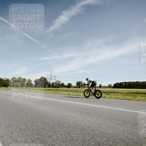 07.09.2025 - 19. Norderstedt Triathlon Michael Burmester http://msf.ph/oto/8851538 07.09.2025 11:23:50 Radfahren 1200 meine-sportfotos.de