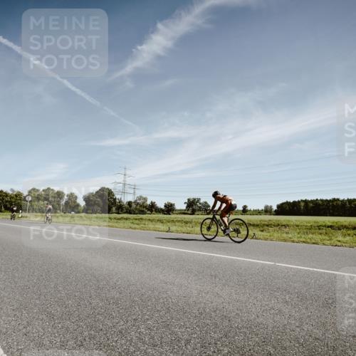 07.09.2025 - 19. Norderstedt Triathlon Michael Burmester http://msf.ph/oto/8851563 07.09.2025 11:24:06 Radfahren 1158, 1194 meine-sportfotos.de