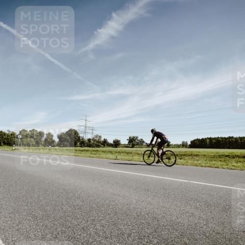 07.09.2025 - 19. Norderstedt Triathlon Michael Burmester http://msf.ph/oto/8851583 07.09.2025 11:24:22 Radfahren 225 meine-sportfotos.de