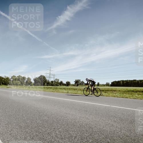 07.09.2025 - 19. Norderstedt Triathlon Michael Burmester http://msf.ph/oto/8851594 07.09.2025 11:24:34 Radfahren 1314 meine-sportfotos.de