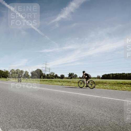 07.09.2025 - 19. Norderstedt Triathlon Michael Burmester http://msf.ph/oto/8851681 07.09.2025 11:25:53 Radfahren 1195 meine-sportfotos.de