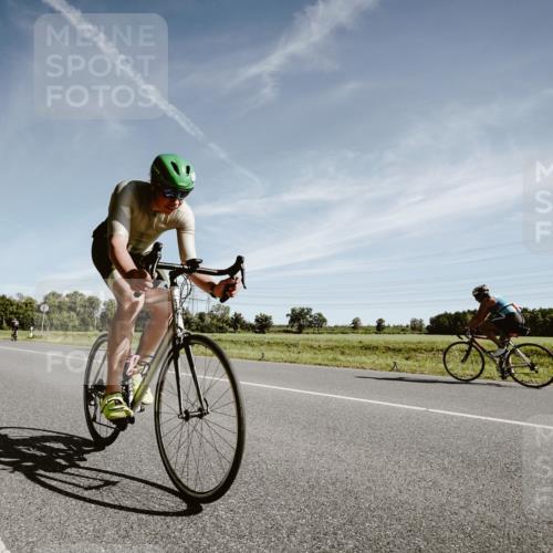 07.09.2025 - 19. Norderstedt Triathlon Michael Burmester http://msf.ph/oto/8851758 07.09.2025 11:26:52 Radfahren 1180, 1188 meine-sportfotos.de