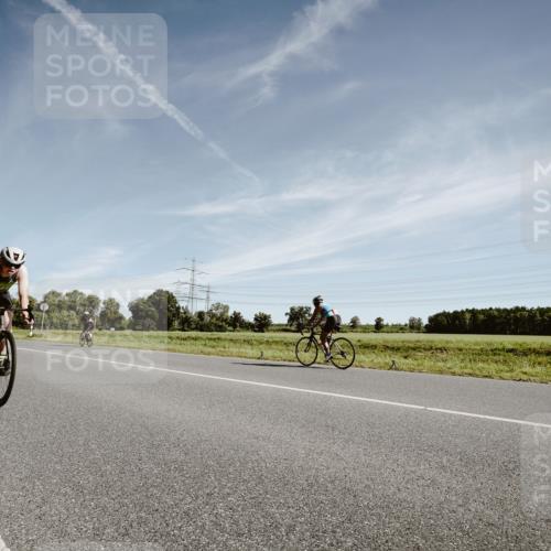 07.09.2025 - 19. Norderstedt Triathlon Michael Burmester http://msf.ph/oto/8851761 07.09.2025 11:26:52 Radfahren 1180, 1188 meine-sportfotos.de