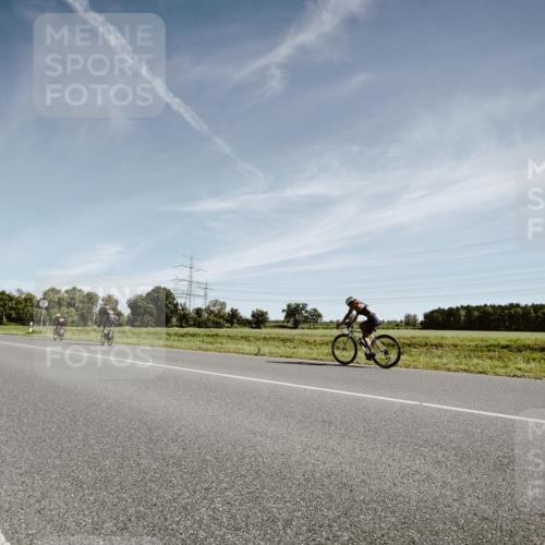 07.09.2025 - 19. Norderstedt Triathlon Michael Burmester http://msf.ph/oto/8851807 07.09.2025 11:27:14 Radfahren 796 meine-sportfotos.de