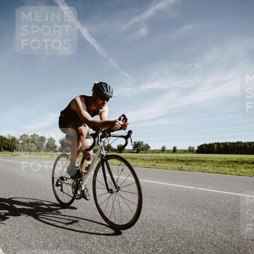 07.09.2025 - 19. Norderstedt Triathlon Michael Burmester http://msf.ph/oto/8851916 07.09.2025 11:28:13 Radfahren 204, 746 meine-sportfotos.de