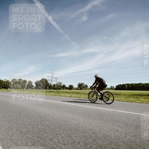 07.09.2025 - 19. Norderstedt Triathlon Michael Burmester http://msf.ph/oto/8851920 07.09.2025 11:28:17 Radfahren  meine-sportfotos.de