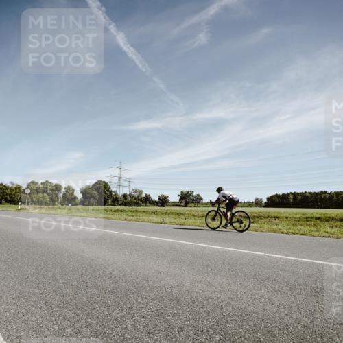 07.09.2025 - 19. Norderstedt Triathlon Michael Burmester http://msf.ph/oto/8851937 07.09.2025 11:28:37 Radfahren  meine-sportfotos.de